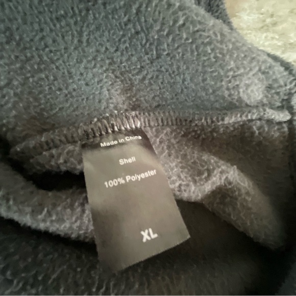 MooseJaw Mountaineering 1/2 zip fleece pullover Size XL (P1) - Picture 8 of 8